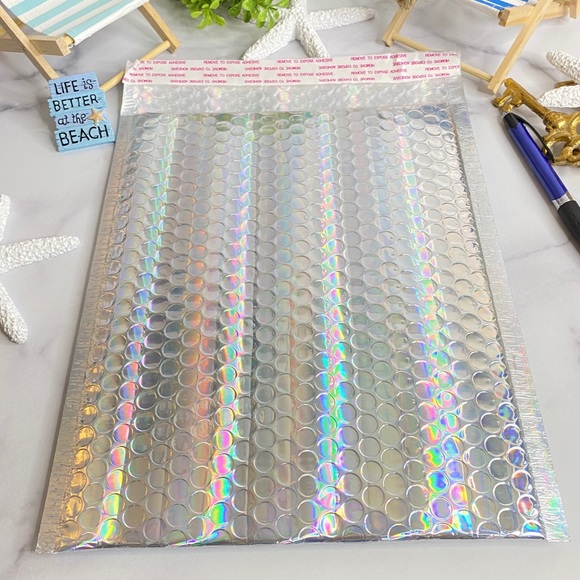 20 8.5X11 Holographic Bubble Mailers PRICE IS FIRM - Picture 5 of 7